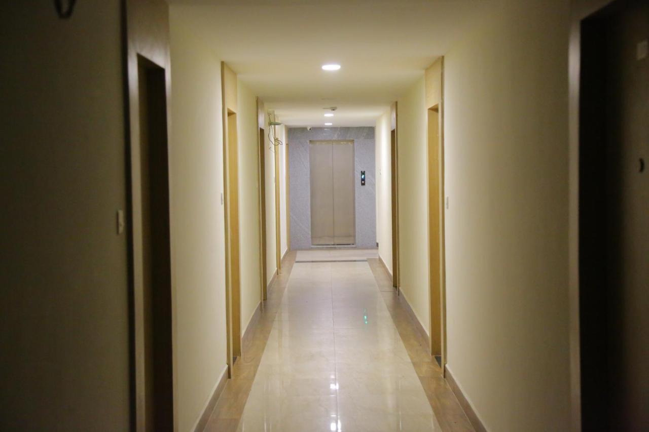 Hotel Raintr33 Hyderabad Luaran gambar