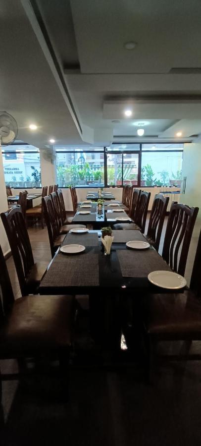 Hotel Raintr33 Hyderabad Luaran gambar